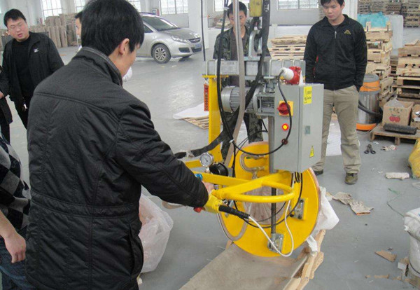 帶卷吸吊機|帶卷真空吸盤搬運車